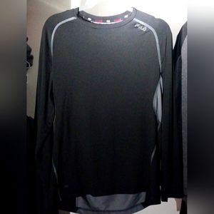 Long sleeve active wear.